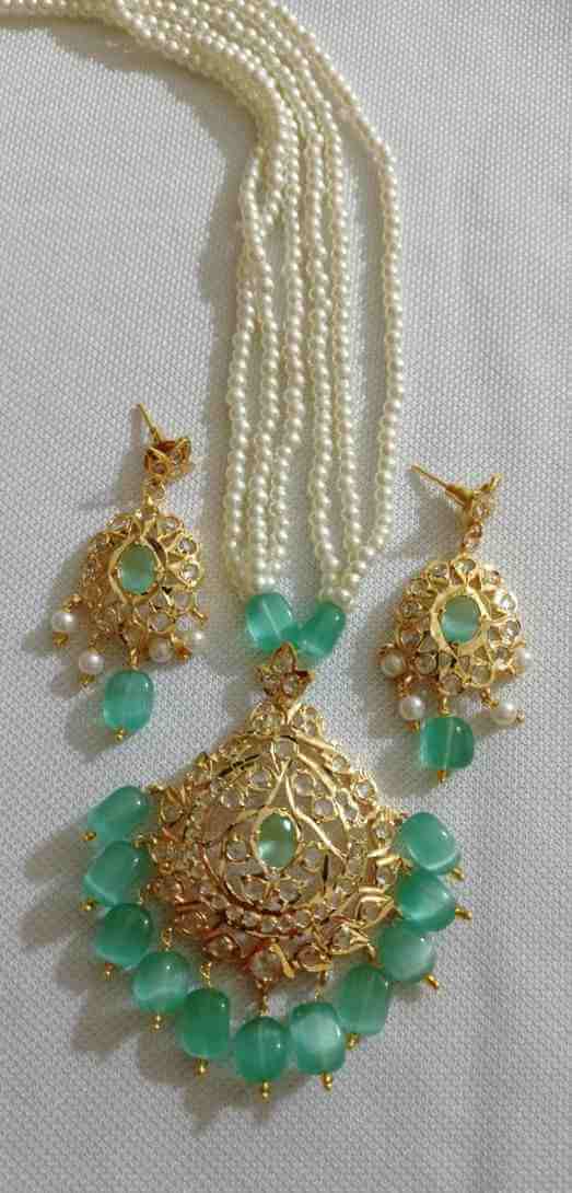 pendant-set-monalisa-stones-2A